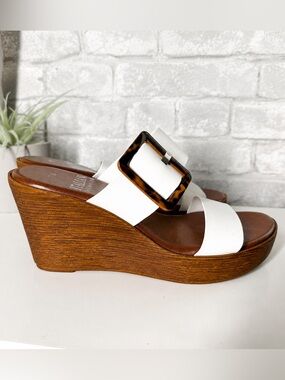 Italian Shoemakers Made in Italy White Wedge Sandals 7.5